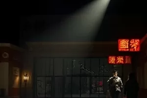 第七次日落中荒漠观测站的金属圆顶与赤色天空